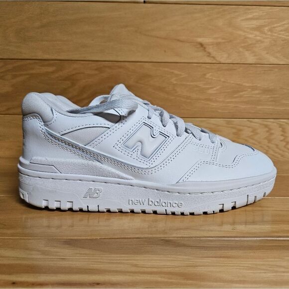 New Balance 550 Triple White Shoe Sneaker Youth Kids GSB550WW - Picture 2 of 11